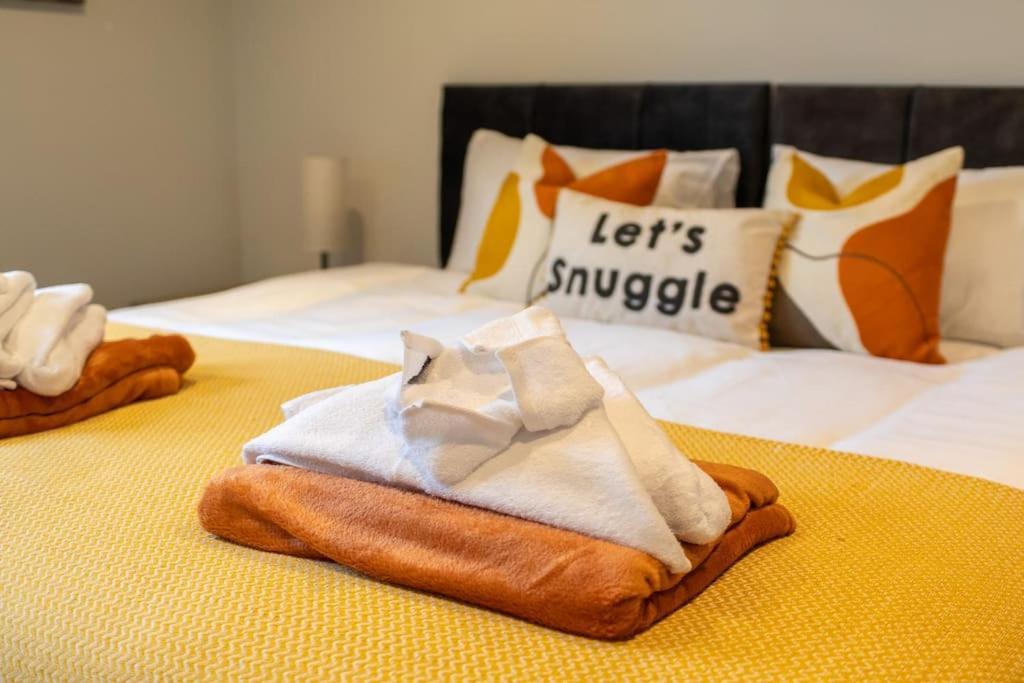 Holiday home Beautiful & Luxurious - Free Parking, Wi-fi *