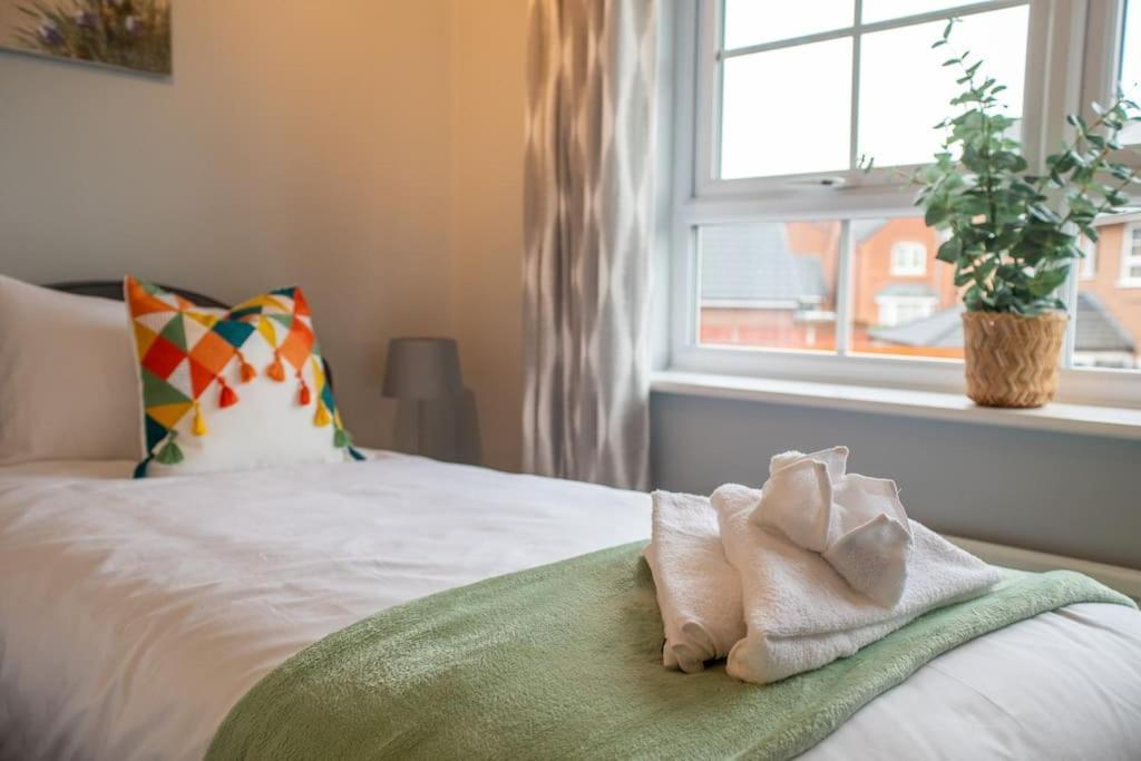 Beautiful & Luxurious - Free Parking, Wi-fi *